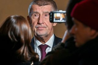 Pomoc Ukrajině je pod Babišem ohrožena, píší světová média. Ta si všímají i nového ministra obrany